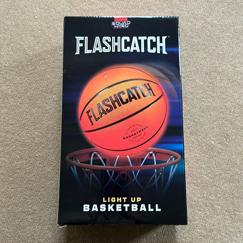 NWT Flashcatch Light Up Basketball 🏀